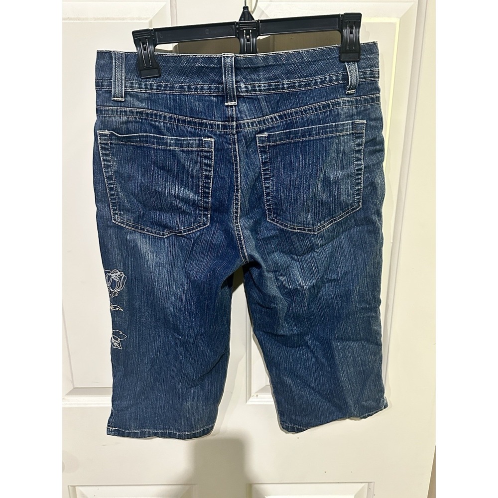 Gloria Vanderbilt Women's Shorts - Picture 2 of 3